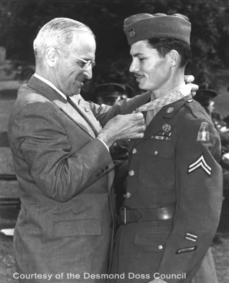 He Went To War Without A Gun And Saved Dozens Of Lives He Went To War Without A Gun And Saved Dozens Of Lives